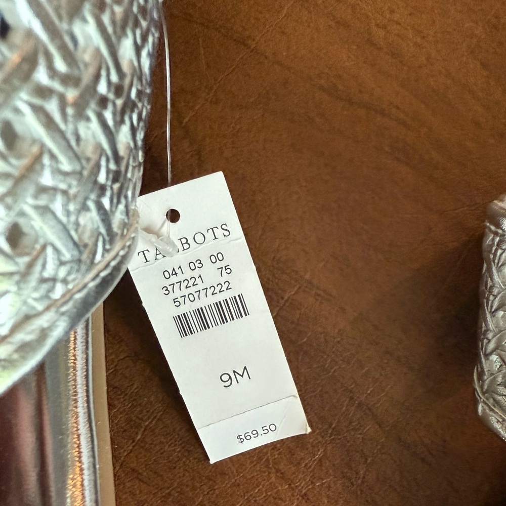 NWT Talbots Metallic Silver Woven Sandals SZ 9 Never Worn - Picture 3 of 12